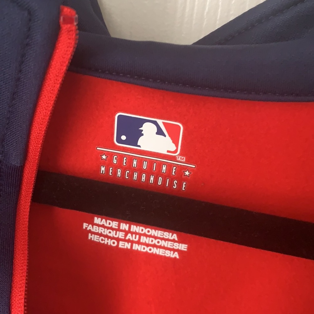 Cleveland MLB pullover - Picture 2 of 2